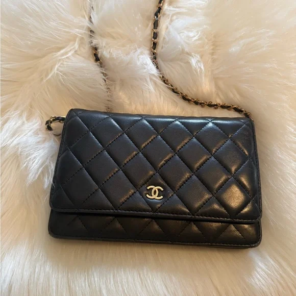 Chanel Black Quilted Crossbody Bag WOC - Picture 1 of 10